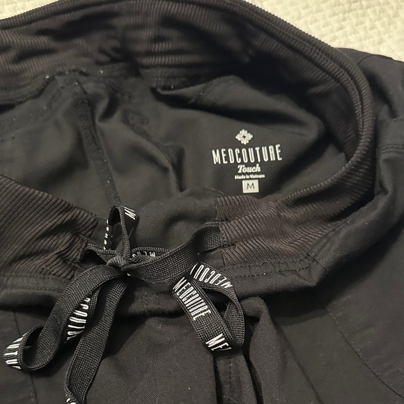 Med Couture Black Scrub Top - Picture 5 of 7